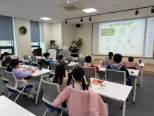 [스마트그린교실] 도서관의 날 기념 「폐기도서 업사이클링 체험 프로그램」