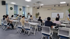 (공모: 문학상주작가 지원 사업) 동화로 함께 성장하는 부모와 아이(학부모 특별프로그램)